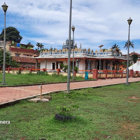 Varam Homestay Madikeri Esterno foto
