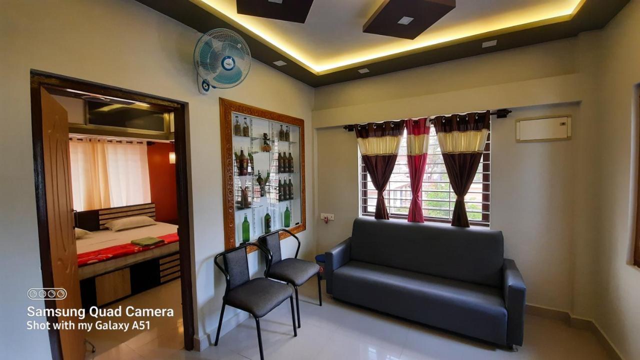 Varam Homestay Madikeri Esterno foto