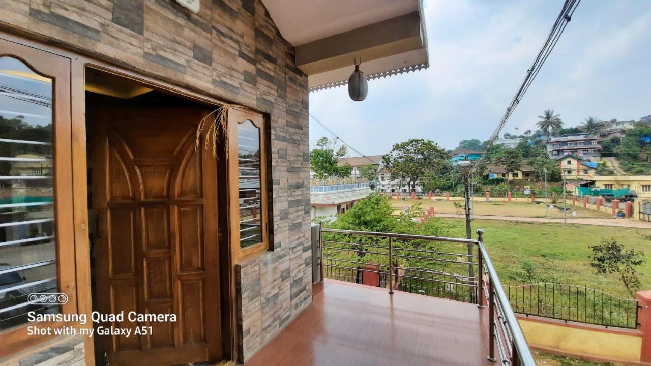 Varam Homestay Madikeri Esterno foto